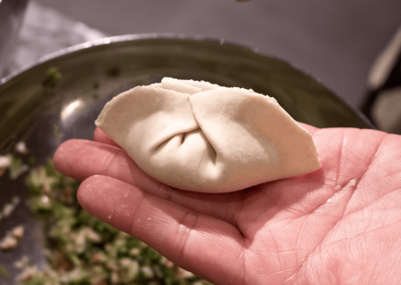 Aprenendemos a cocinar jiaozi de la mano de la Fundación Instituto Confucio de Barcelona
